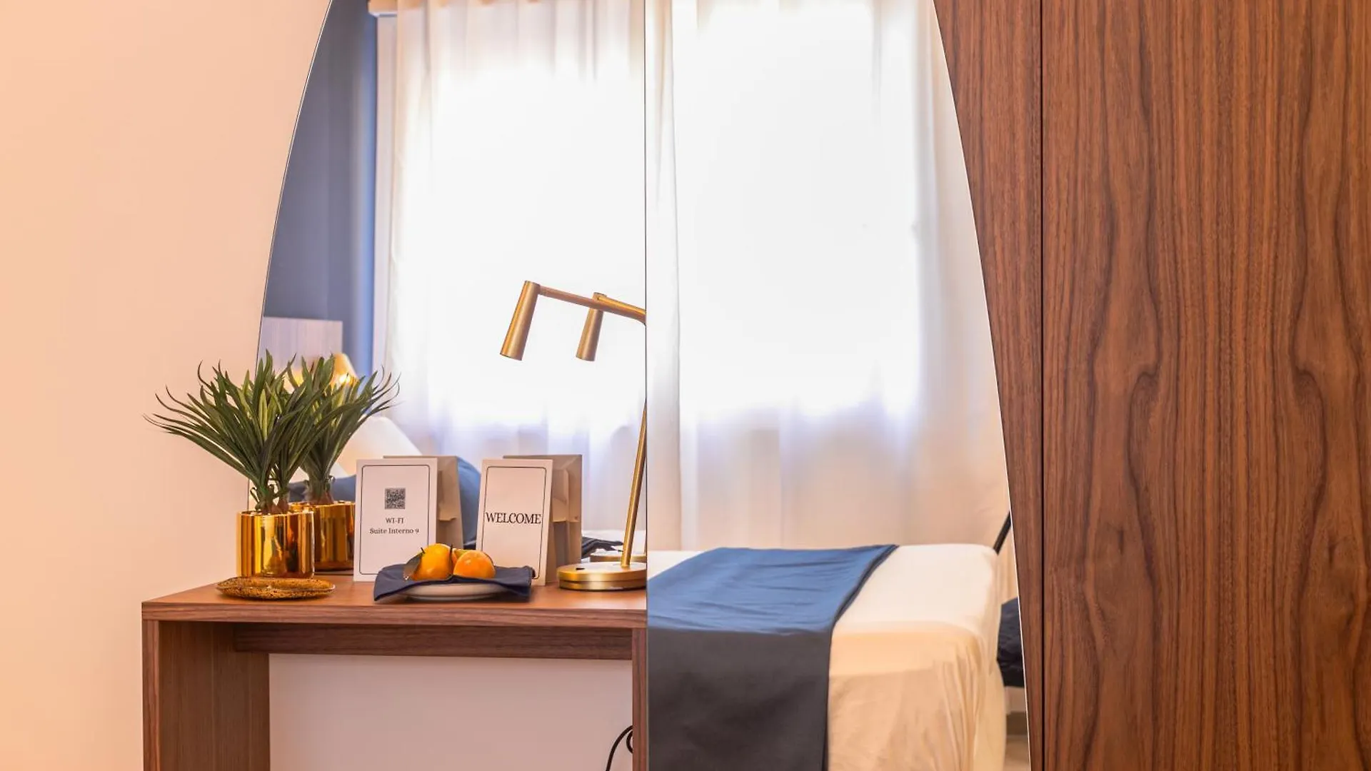 Suite Interno 9 Palermo 0*,