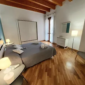 Cocciu D'amuri House Apartment